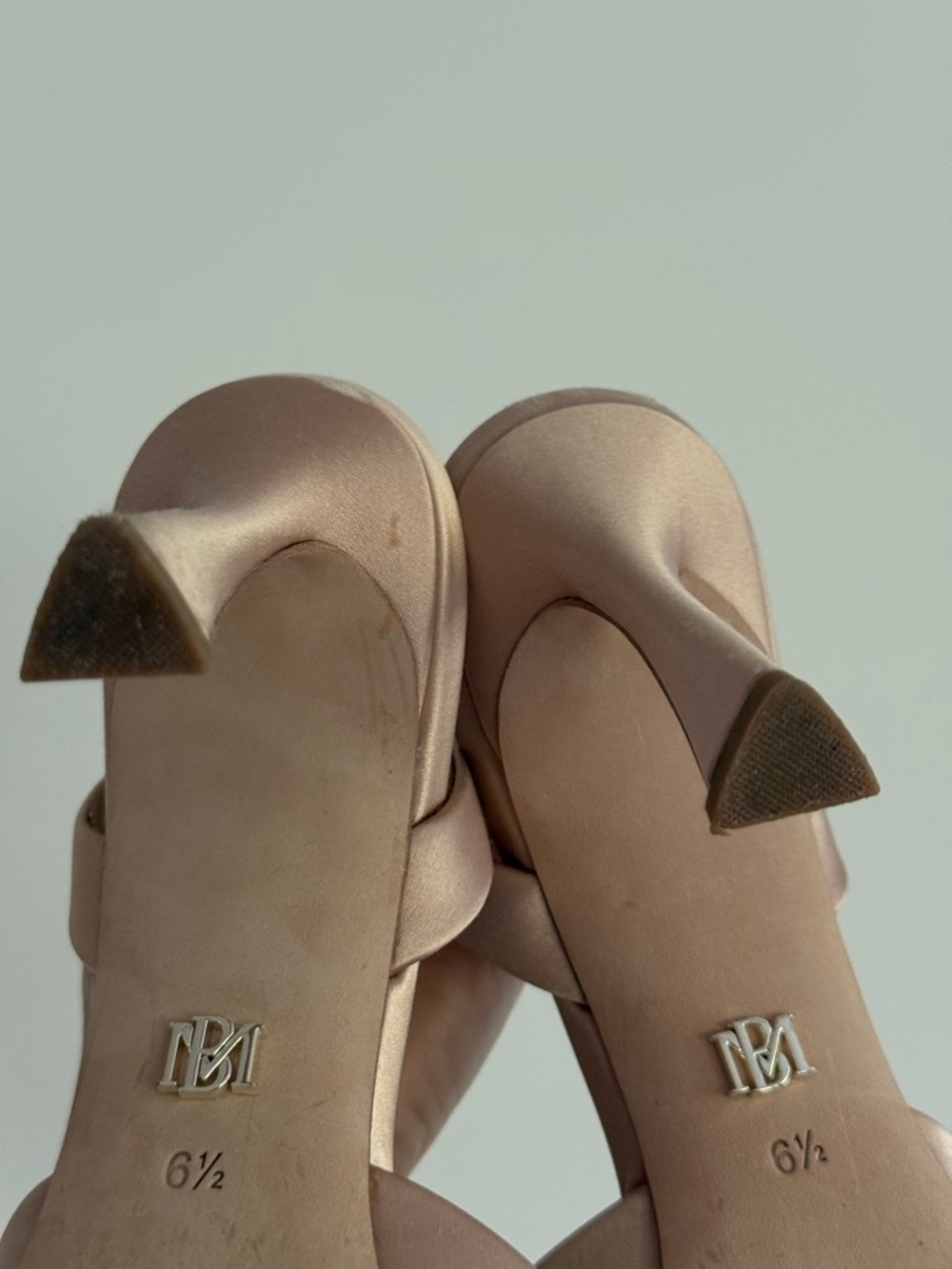 Badgley Mischka Blush Pink Satin Slingback Pumps with Rosette - Picture 4 of 4
